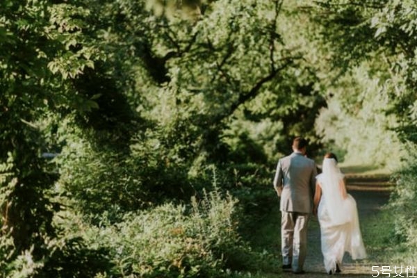 老公出軌如何放下心結(jié) 出軌如何挽回請求原諒 老公出軌如何放下心結(jié) 出軌如何挽回請求原諒