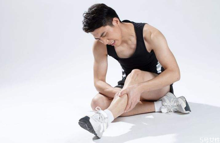 男生腿毛太多有必要剃嗎 男生剃腿毛的危害 男生腿毛太多有必要剃嗎 男生剃腿毛的危害