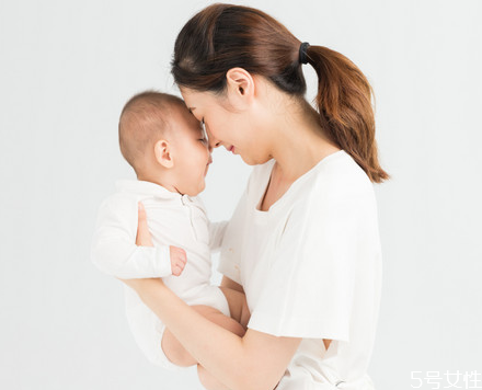 嬰兒鵝口瘡有什么癥狀 如何預(yù)防寶寶鵝口瘡 嬰兒鵝口瘡有什么癥狀 如何預(yù)防寶寶鵝口瘡