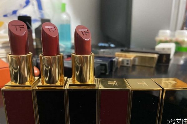 迪奧口紅和tf口紅哪個(gè)好用 tf口紅和香奈兒口紅比較 迪奧口紅和tf口紅哪個(gè)好用 tf口紅和香奈兒口紅比較