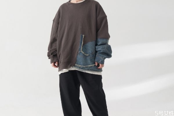 男生衛(wèi)衣配什么褲子好看 男生連帽衛(wèi)衣搭配褲子 男生衛(wèi)衣配什么褲子好看 男生連帽衛(wèi)衣搭配褲子