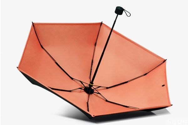 太陽傘見水還防曬不 打遮陽傘可以不涂防曬霜嗎 太陽傘見水還防曬不 打遮陽傘可以不涂防曬霜嗎