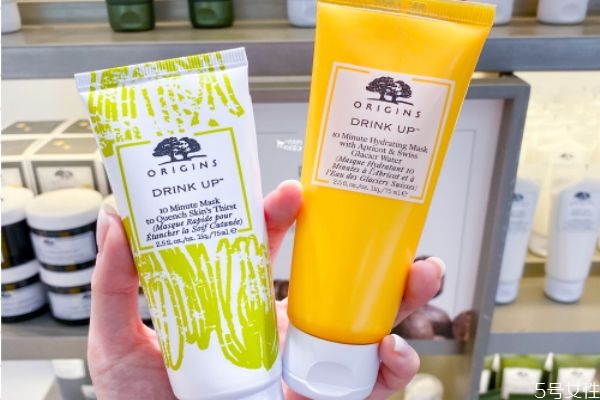 補水和保濕哪個重要 基礎(chǔ)補水和深層補水區(qū)別 補水和保濕哪個重要 基礎(chǔ)補水和深層補水區(qū)別