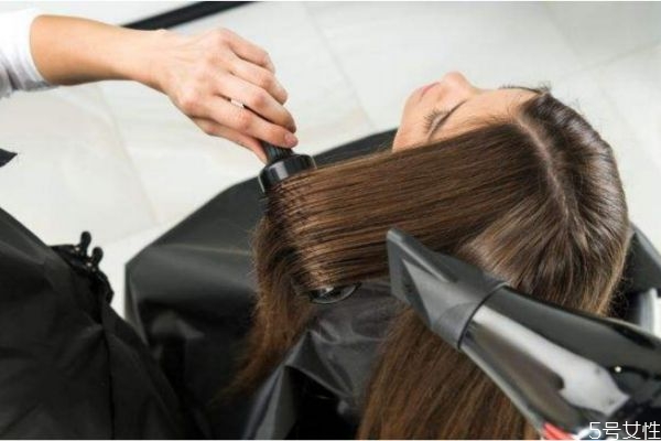 劉海三角區(qū)禿了怎么辦 頭頂劉海處禿了怎么補救 劉海三角區(qū)禿了怎么辦 頭頂劉海處禿了怎么補救