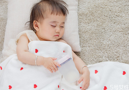 寶寶貧血如何調(diào)理 寶寶貧血的危害 寶寶貧血如何調(diào)理 寶寶貧血的危害