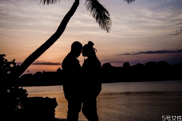 婚姻出現(xiàn)危機如何修復(fù) 如何處理婚姻中的冷暴力 婚姻出現(xiàn)危機如何修復(fù) 如何處理婚姻中的冷暴力