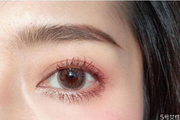 美瞳不戴多久換一次水 美瞳十天沒(méi)換水怎么辦 美瞳不戴多久換一次水 美瞳十天沒(méi)換水怎么辦