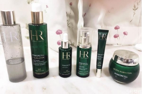 用收斂水還要用爽膚水嗎 收斂水和化妝水的使用順序 用收斂水還要用爽膚水嗎 收斂水和化妝水的使用順序