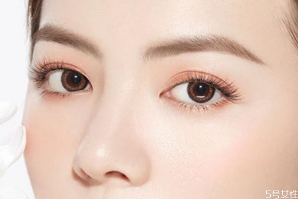 怎樣分辨美瞳正反 新手如何分辨美瞳戴反了 怎樣分辨美瞳正反 新手如何分辨美瞳戴反了