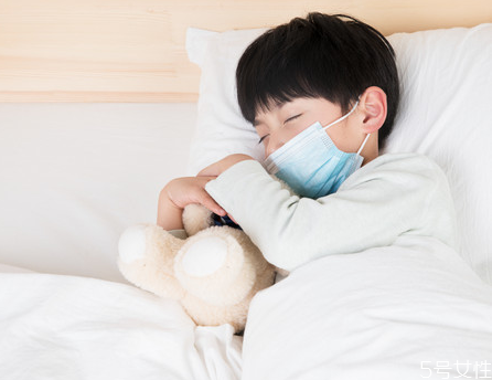 寶寶尿路感染的癥狀有哪些 寶寶尿路感染發(fā)燒怎么辦 寶寶尿路感染的癥狀有哪些 寶寶尿路感染發(fā)燒怎么辦