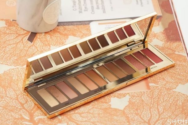 如何判斷眼影過期 眼影盤上的透明薄膜要扔嗎 如何判斷眼影過期 眼影盤上的透明薄膜要扔嗎