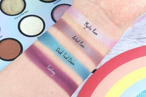 如何判斷眼影過期 眼影盤上的透明薄膜要扔嗎 如何判斷眼影過期 眼影盤上的透明薄膜要扔嗎