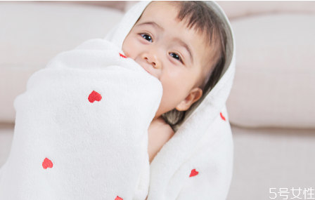 溫母乳不能超過(guò)多少度 冷凍的母乳可以用熱水解凍嗎 溫母乳不能超過(guò)多少度 冷凍的母乳可以用熱水解凍嗎