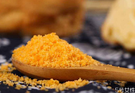 面包糠怎么裹才不會掉 面包糠可以做什么美食 面包糠怎么裹才不會掉 面包糠可以做什么美食