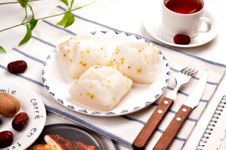 米糕用熱水蒸還是涼水蒸 米糕為什么蒸出來的黏的 米糕用熱水蒸還是涼水蒸 米糕為什么蒸出來的黏的