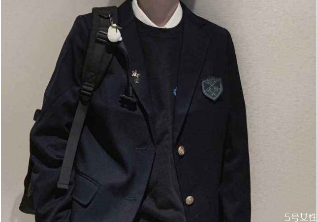 女生說的dk男孩是什么意思 dk制服男生可以穿嗎 女生說的dk男孩是什么意思 dk制服男生可以穿嗎