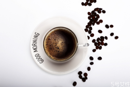 拿鐵熱的好喝還是冰的好喝 拿鐵和摩卡的區(qū)別 拿鐵熱的好喝還是冰的好喝 拿鐵和摩卡的區(qū)別