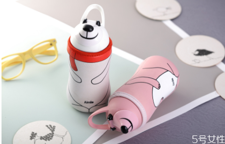 保溫杯可以泡檸檬水嗎 保溫杯怎么清理茶垢 保溫杯可以泡檸檬水嗎 保溫杯怎么清理茶垢