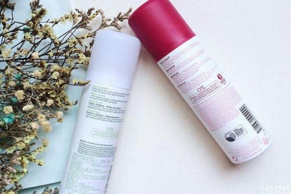 化妝后如何用噴霧避免花妝 化妝后可用噴霧噴臉嗎 化妝后如何用噴霧避免花妝 化妝后可用噴霧噴臉嗎