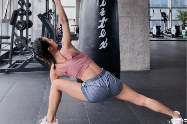 運(yùn)動(dòng)內(nèi)衣有必要買嗎 運(yùn)動(dòng)文胸沒(méi)胸墊怎么辦