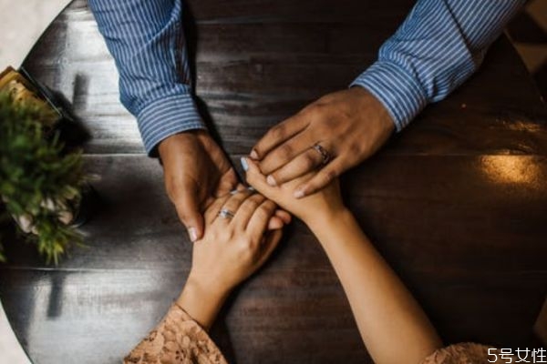 孩子多大離婚影響最小 離婚對(duì)孩子的傷害有多大 孩子多大離婚影響最小 離婚對(duì)孩子的傷害有多大