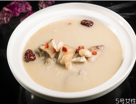 冬季進(jìn)補(bǔ)從什么時(shí)候開始 冬季進(jìn)補(bǔ)太過會(huì)怎么樣 冬季進(jìn)補(bǔ)從什么時(shí)候開始 冬季進(jìn)補(bǔ)太過會(huì)怎么樣