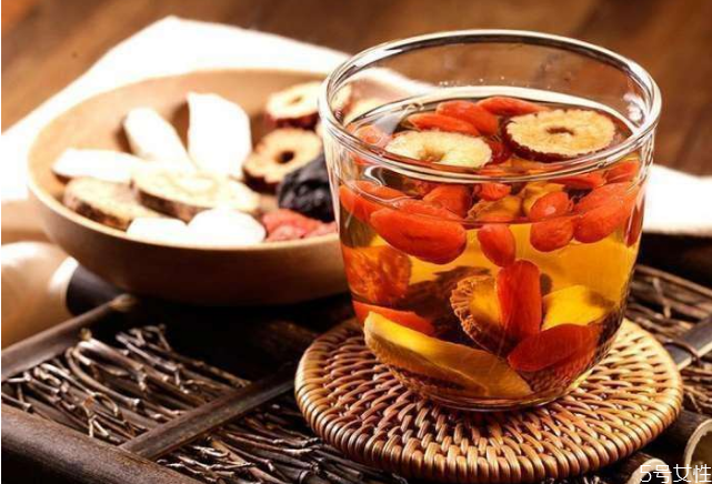 保溫杯可以泡枸杞嗎 保溫杯泡枸杞的危害 保溫杯可以泡枸杞嗎 保溫杯泡枸杞的危害