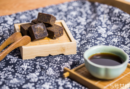 順產(chǎn)多久可以喝紅糖水 拉肚子能喝紅糖水嗎 順產(chǎn)多久可以喝紅糖水 拉肚子能喝紅糖水嗎