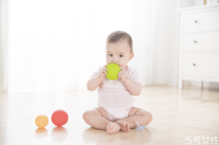 小孩可以經常艾葉泡腳嗎 小孩艾葉泡酒多久一次 小孩可以經常艾葉泡腳嗎 小孩艾葉泡酒多久一次