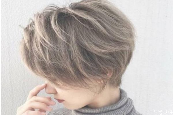 紋理燙上藥水一般多長(zhǎng)時(shí)間 紋理燙能保持多久 紋理燙上藥水一般多長(zhǎng)時(shí)間 紋理燙能保持多久