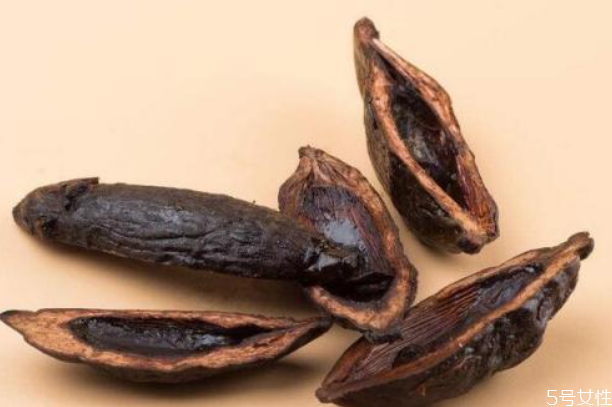 檳榔吃多了會(huì)怎么樣 檳榔放在啤酒里面有什么效果 檳榔吃多了會(huì)怎么樣 檳榔放在啤酒里面有什么效果