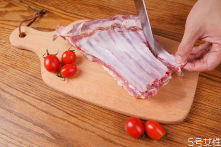 伏羊湯的做法 伏羊湯什么時候喝 伏羊湯的做法 伏羊湯什么時候喝