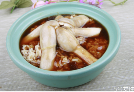 雞腿菇為什么炒出來(lái)苦 雞腿菇要煮多久才能熟 雞腿菇為什么炒出來(lái)苦 雞腿菇要煮多久才能熟