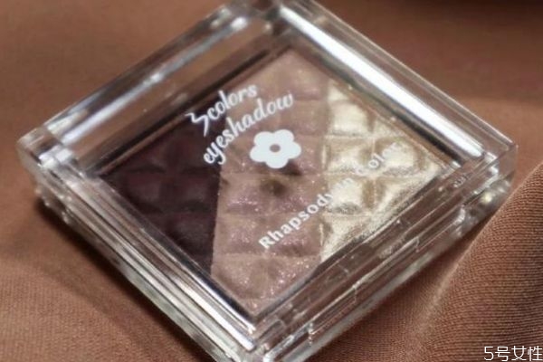 珠光眼影和啞光眼影的區(qū)別 眼影啞光or珠光誰更好 珠光眼影和啞光眼影的區(qū)別 眼影啞光or珠光誰更好