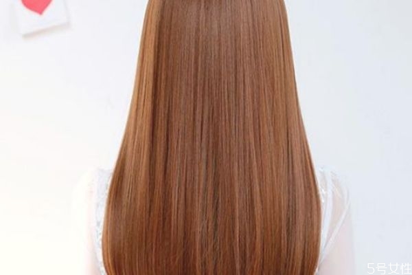 頭發(fā)干燥怎么護(hù)理才能柔順 頭發(fā)太干燥了怎么保養(yǎng) 頭發(fā)干燥怎么護(hù)理才能柔順 頭發(fā)太干燥了怎么保養(yǎng)