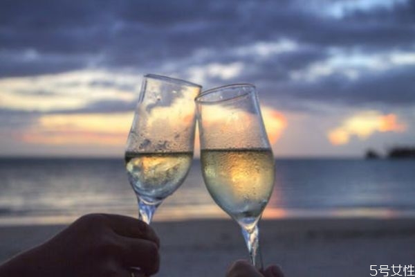 哪種婚外情永遠斷不了 男人對情人認真的表現(xiàn) 哪種婚外情永遠斷不了 男人對情人認真的表現(xiàn)