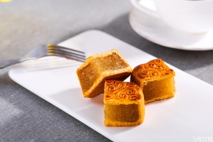 月餅漏氣了還能吃嗎 月餅漏氣多久會壞 月餅漏氣了還能吃嗎 月餅漏氣多久會壞