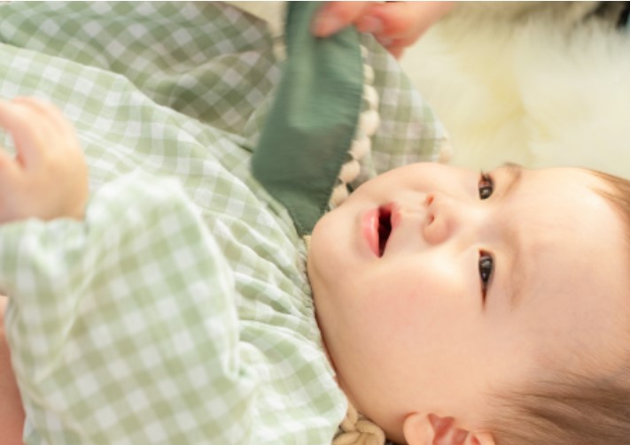 可以用礦泉水沖奶粉嗎 應(yīng)該用什么水給寶寶沖奶粉 可以用礦泉水沖奶粉嗎 應(yīng)該用什么水給寶寶沖奶粉