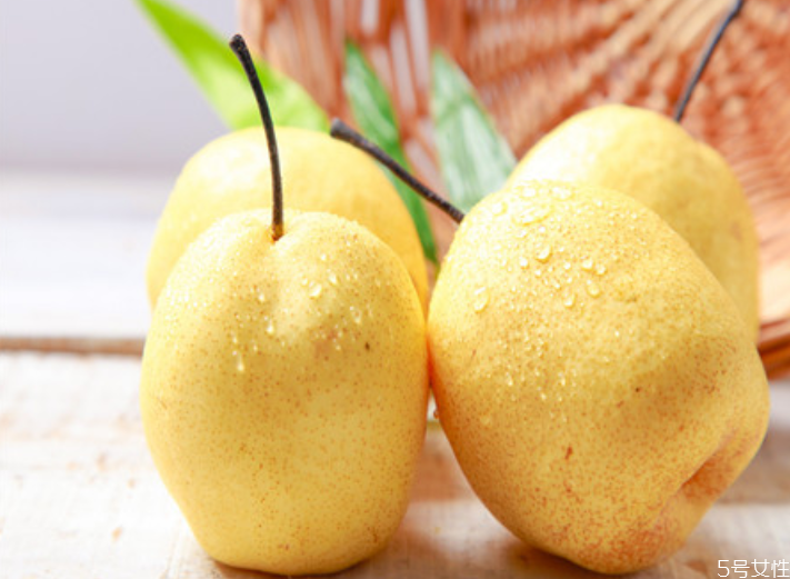 秋天為什么要多吃梨 秋天怎么吃梨最好 秋天為什么要多吃梨 秋天怎么吃梨最好