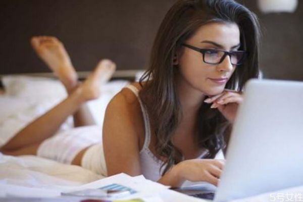 網(wǎng)戀如何知道對(duì)方是不是騙你 網(wǎng)戀可以奔現(xiàn)嗎 網(wǎng)戀如何知道對(duì)方是不是騙你 網(wǎng)戀可以奔現(xiàn)嗎