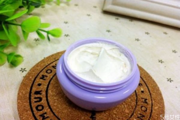 珍珠膏為什么會變黃 珍珠膏夏天可以放冰箱嗎 珍珠膏為什么會變黃 珍珠膏夏天可以放冰箱嗎