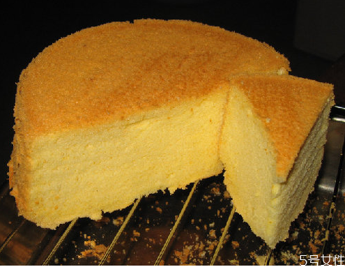 電飯煲蛋糕需要什么材料 電飯煲蛋糕沒有檸檬用什么代替 電飯煲蛋糕需要什么材料 電飯煲蛋糕沒有檸檬用什么代替