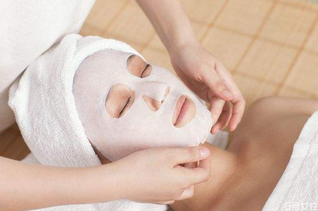 不洗臉可以敷面膜嗎 敷面膜可以吹風(fēng)扇嗎 不洗臉可以敷面膜嗎 敷面膜可以吹風(fēng)扇嗎