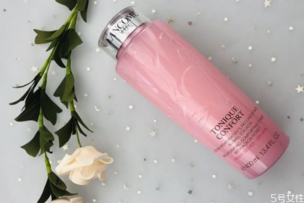 閉口粉刺能用蘭蔻粉水嗎 蘭蔻粉水用后皮膚泛紅怎么辦 閉口粉刺能用蘭蔻粉水嗎 蘭蔻粉水用后皮膚泛紅怎么辦