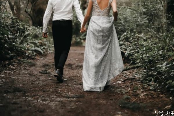 男人出軌后的行為表現(xiàn) 有外遇的具體表現(xiàn) 男人出軌后的行為表現(xiàn) 有外遇的具體表現(xiàn)