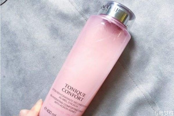 蘭蔻粉水敷完要不要洗臉 蘭蔻粉水可以涂眼周嗎 蘭蔻粉水敷完要不要洗臉 蘭蔻粉水可以涂眼周嗎