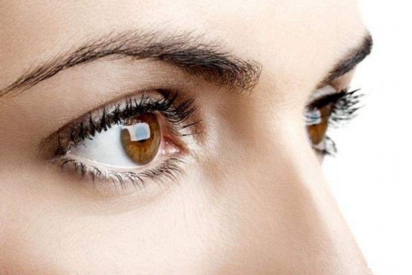 早上起床眼睛腫了如何快速消腫 造成眼睛浮腫的原因 早上起床眼睛腫了如何快速消腫 造成眼睛浮腫的原因