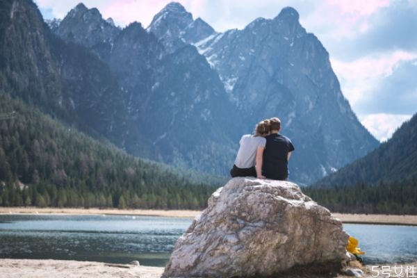 外遇后的夫妻感情修復(fù) 夫妻間保持新鮮感的技巧 外遇后的夫妻感情修復(fù) 夫妻間保持新鮮感的技巧