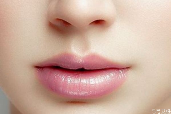 唇部護理怎么做 秋冬季如何護理唇部 唇部護理怎么做 秋冬季如何護理唇部