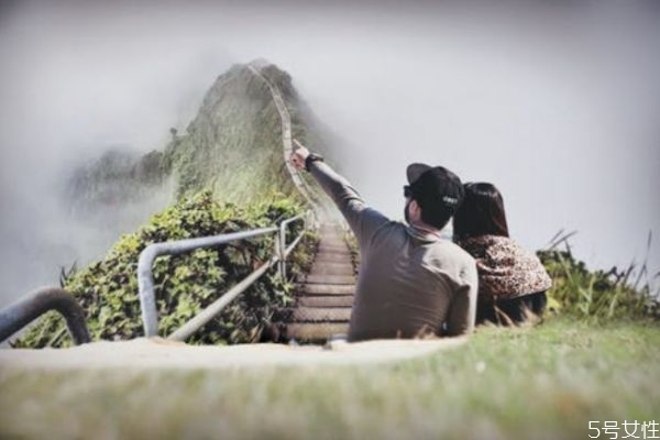 異性之間哪些動作算曖昧 兩人有曖昧的表現(xiàn) 異性之間哪些動作算曖昧 兩人有曖昧的表現(xiàn)